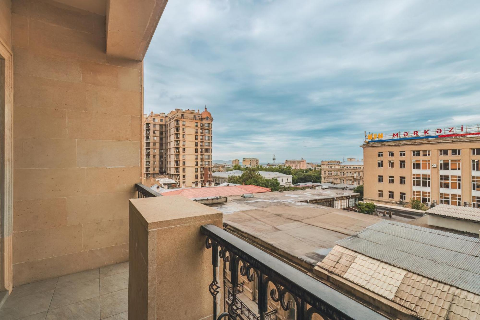 Passaje Old Hotel Baku Bagian luar foto