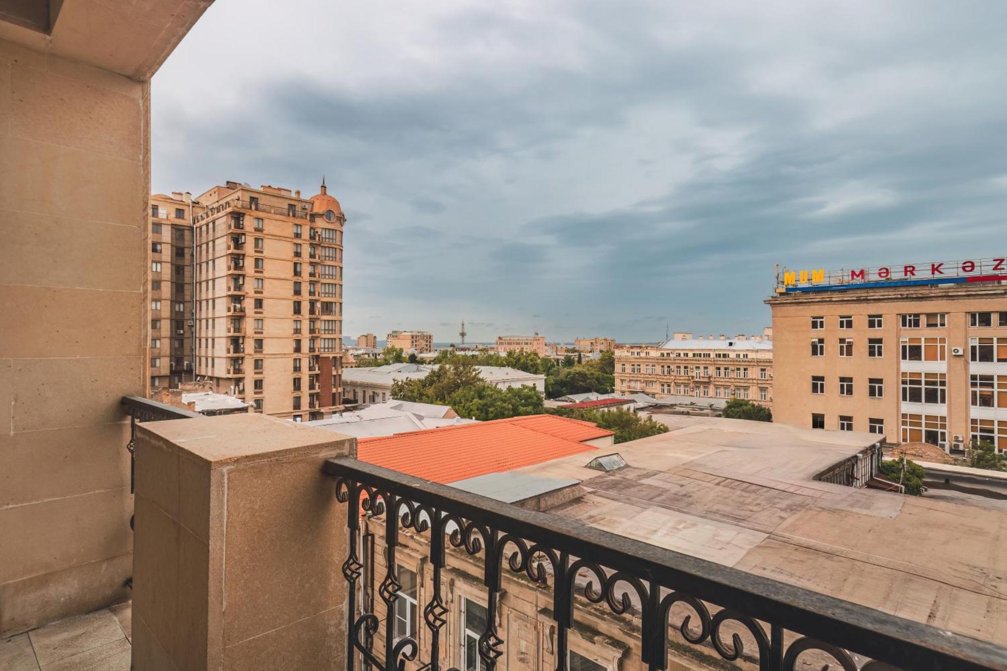 Passaje Old Hotel Baku Bagian luar foto