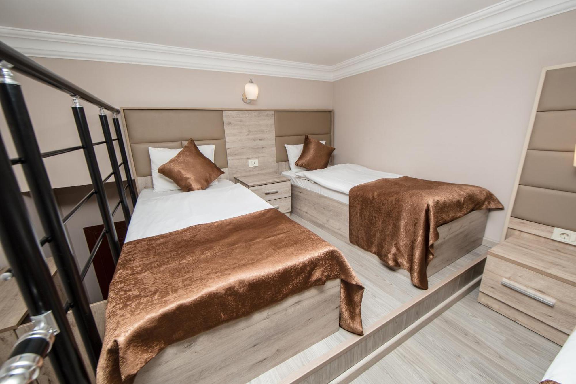 Passaje Old Hotel Baku Bagian luar foto